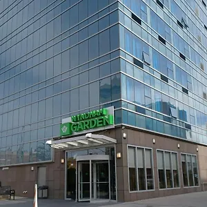 Hotel Wyndham Garden Long Island, New York