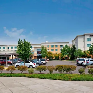 By Marriott Airport At Cascade Station Portland