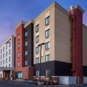 Hotel Fairfield & By Marriott Staten Island, New York