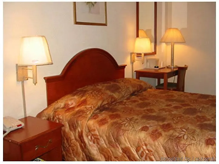 Red Carpet Inn Brooklyn Nueva York 2*,  Estados Unidos